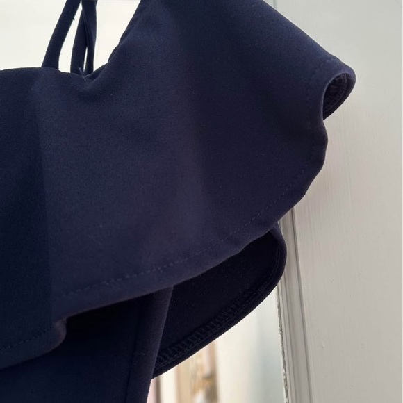 Elegant Navy Off-Shoulder Dress Size 3-4 - Picture 2 of 9